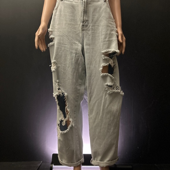 NWT Fashion Nova Distressed Jeans size 20 - Picture 2 of 10